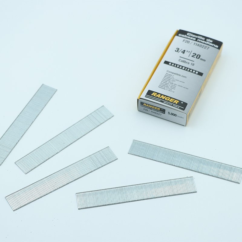 Heavy-duty Staple Features in Clip-on Heavy-duty Staplers